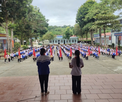 HOẠT ĐỘNG GIỚI THIỆU SÁCH